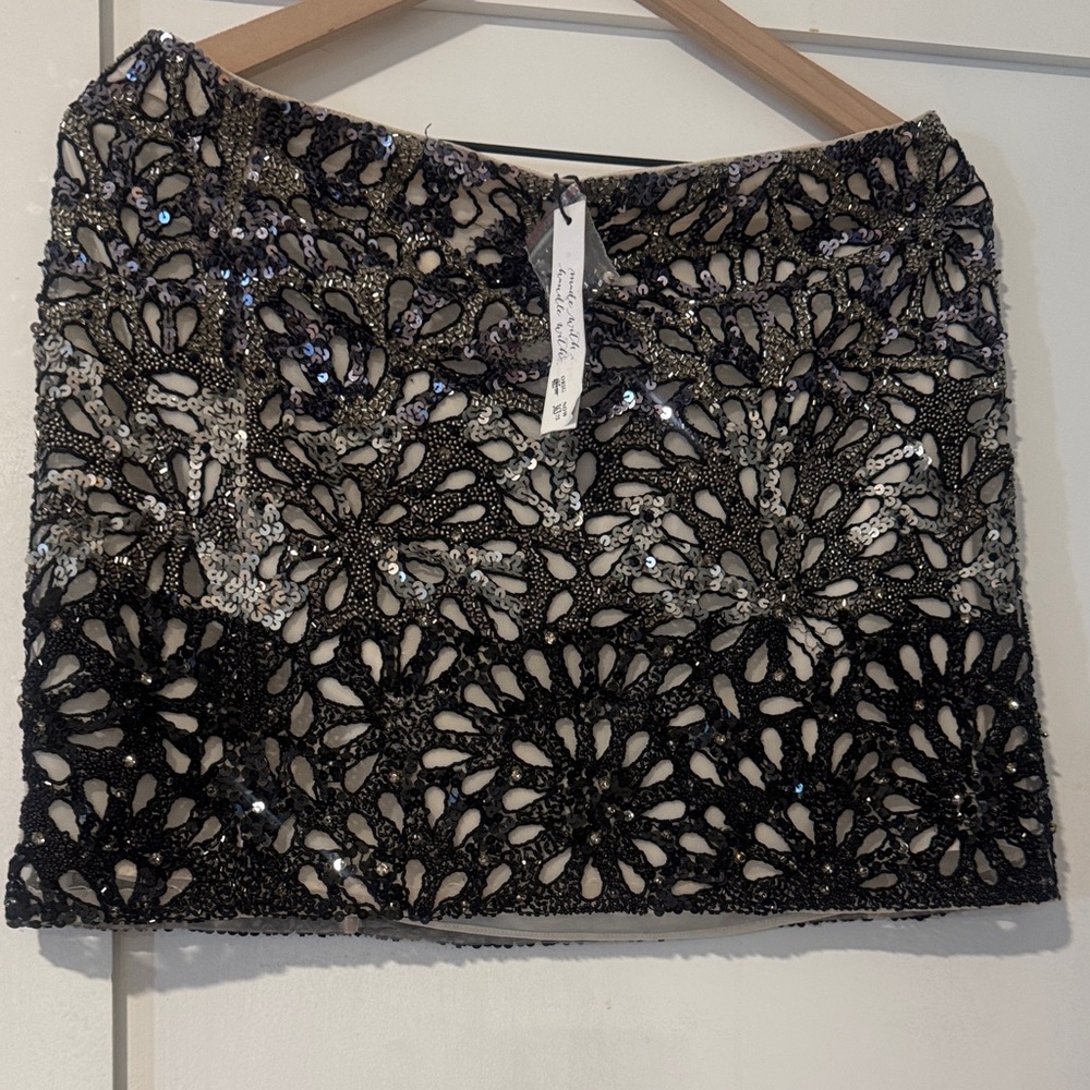 Alice + Olivia Black and Silver Sequin Mini Skirt